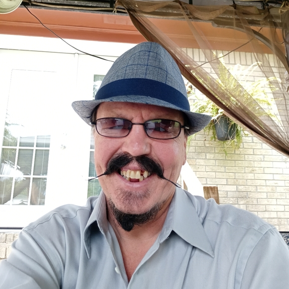 Meet your Posher, Daniel - Picture 8 of 9